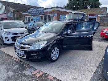Vauxhall - Astra