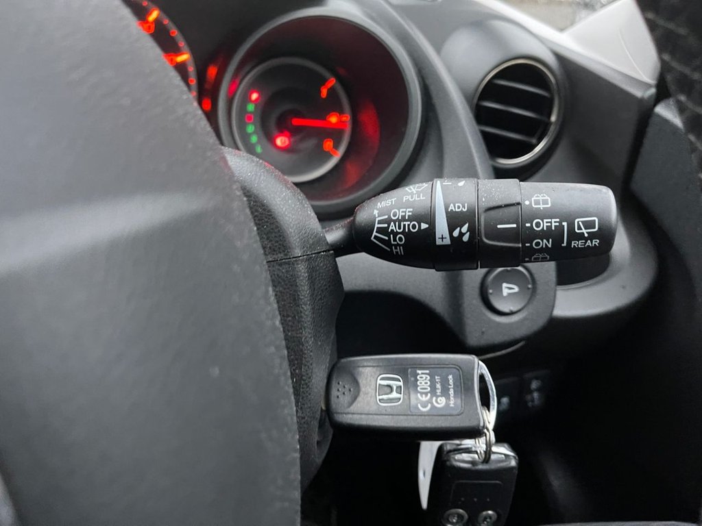 Used Honda Jazz 2015 for sale - 76582537: Photo 11