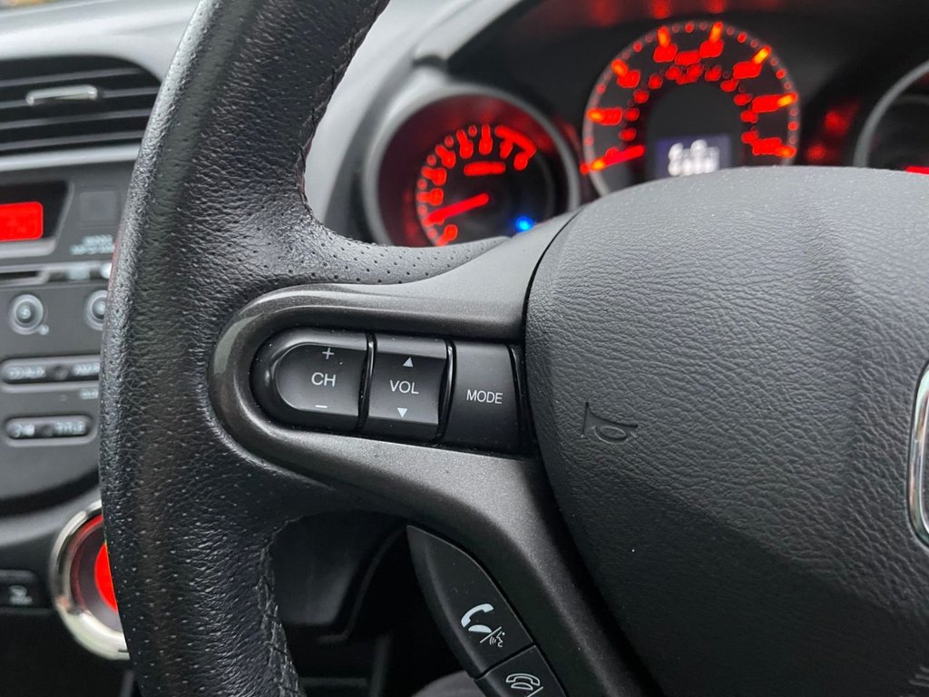 Used Honda Jazz 2015 for sale - 76582537: Photo 12