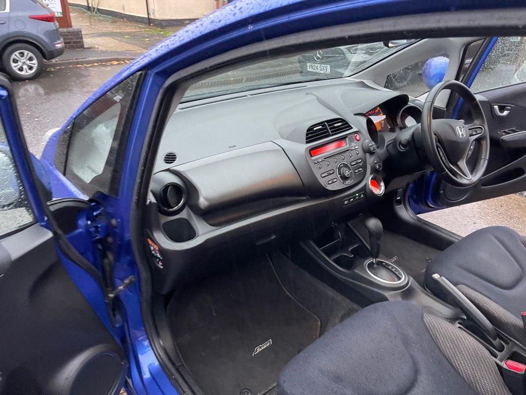 Used Honda Jazz 2015 for sale - 76582537: Photo 26