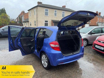 Used Honda Jazz 2015 for sale - 76582537: Photo