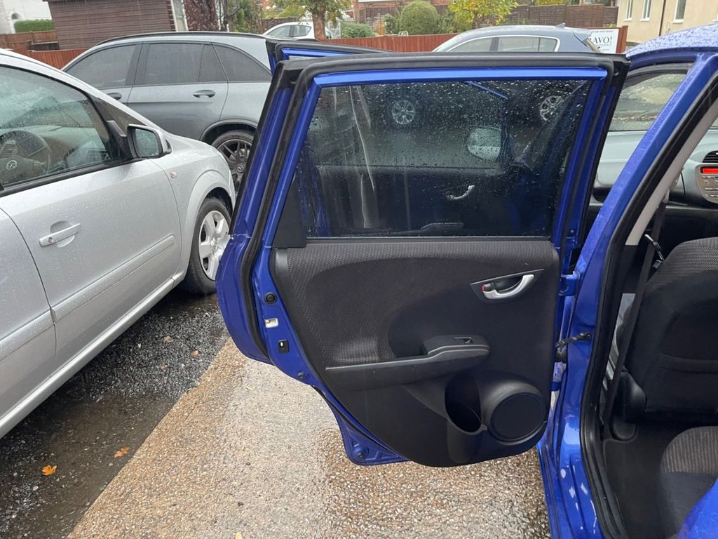 Used Honda Jazz 2015 for sale - 76582537: Photo 30