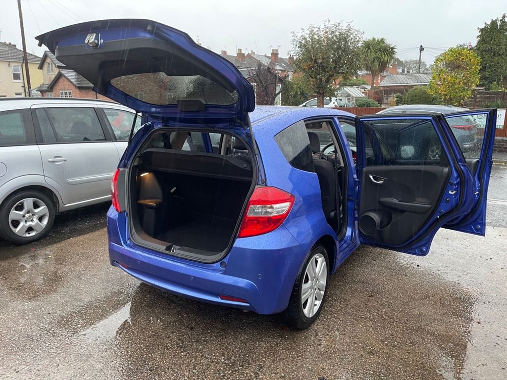 Used Honda Jazz 2015 for sale - 76582537: Photo 4