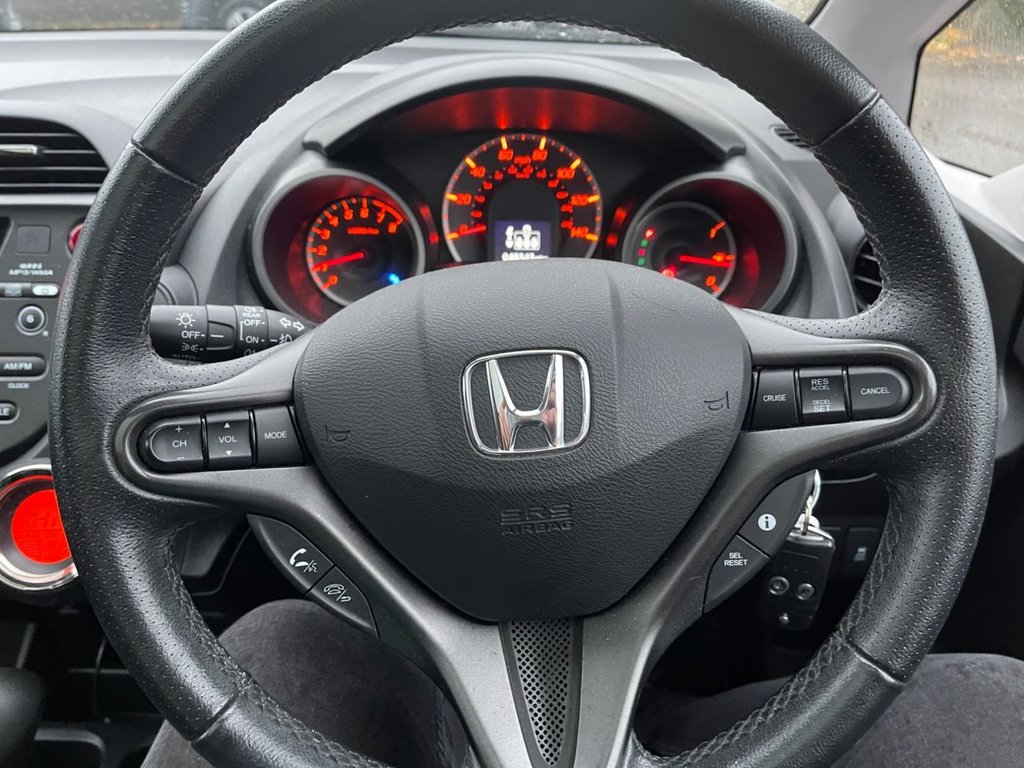 Used Honda Jazz 2015 for sale - 76582537: Photo 8