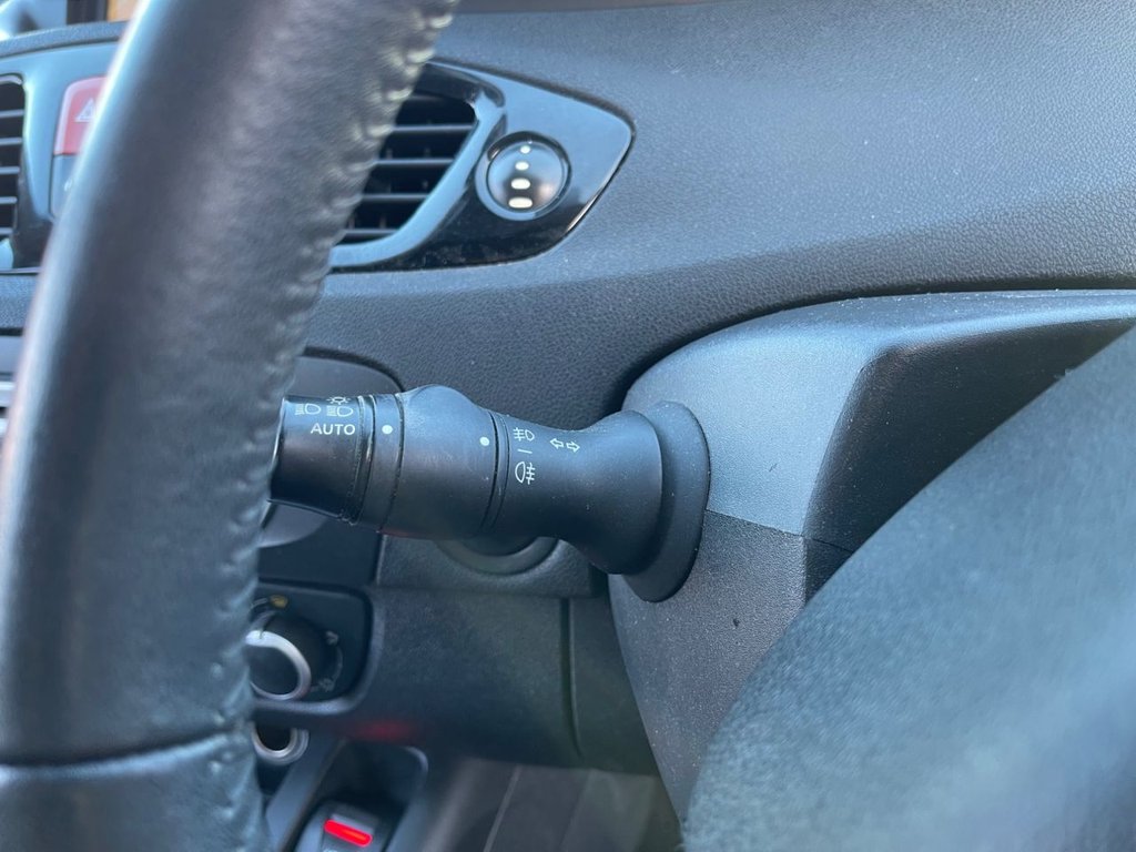 Used Renault Grand Scenic 2011 for sale - 76509832: Photo 15