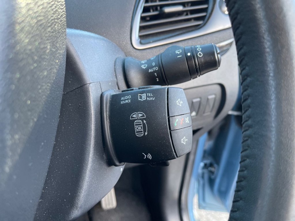 Used Renault Grand Scenic 2011 for sale - 76509832: Photo 16