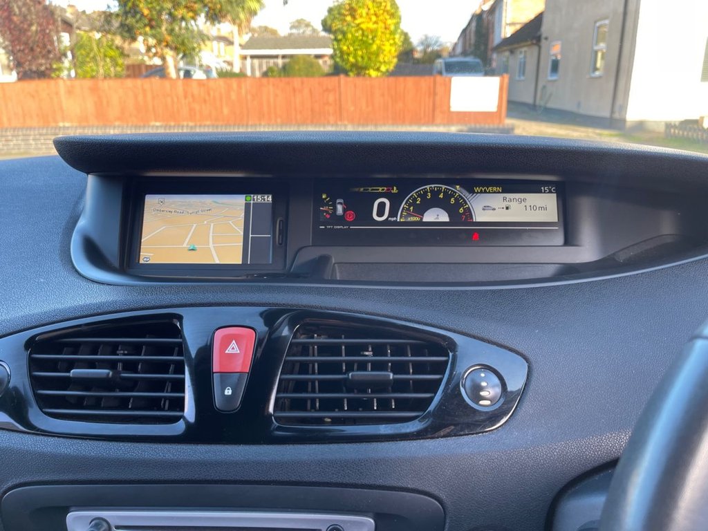 Used Renault Grand Scenic 2011 for sale - 76509832: Photo 23