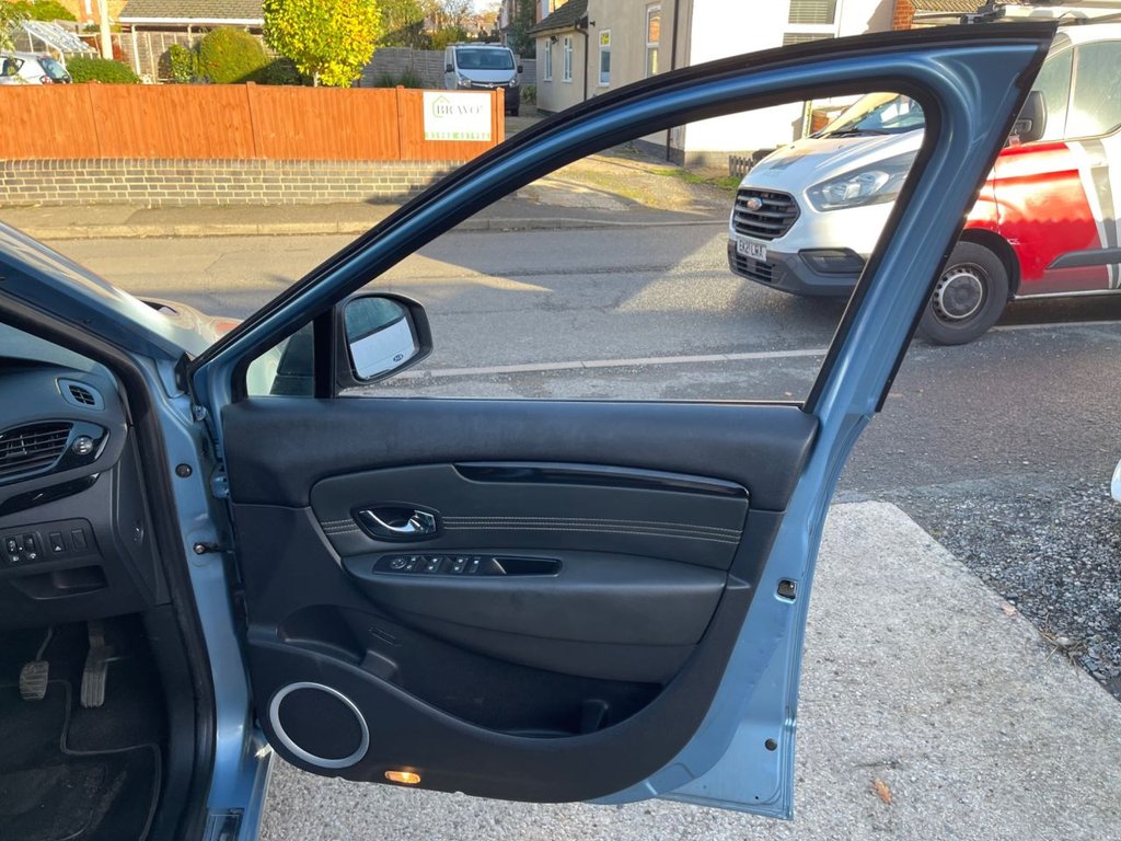 Used Renault Grand Scenic 2011 for sale - 76509832: Photo 26