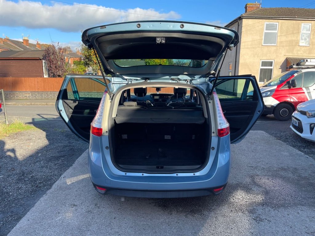 Used Renault Grand Scenic 2011 for sale - 76509832: Photo 3