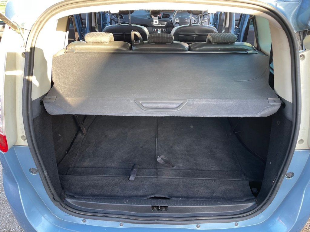 Used Renault Grand Scenic 2011 for sale - 76509832: Photo 44