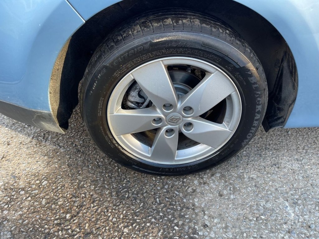 Used Renault Grand Scenic 2011 for sale - 76509832: Photo 7