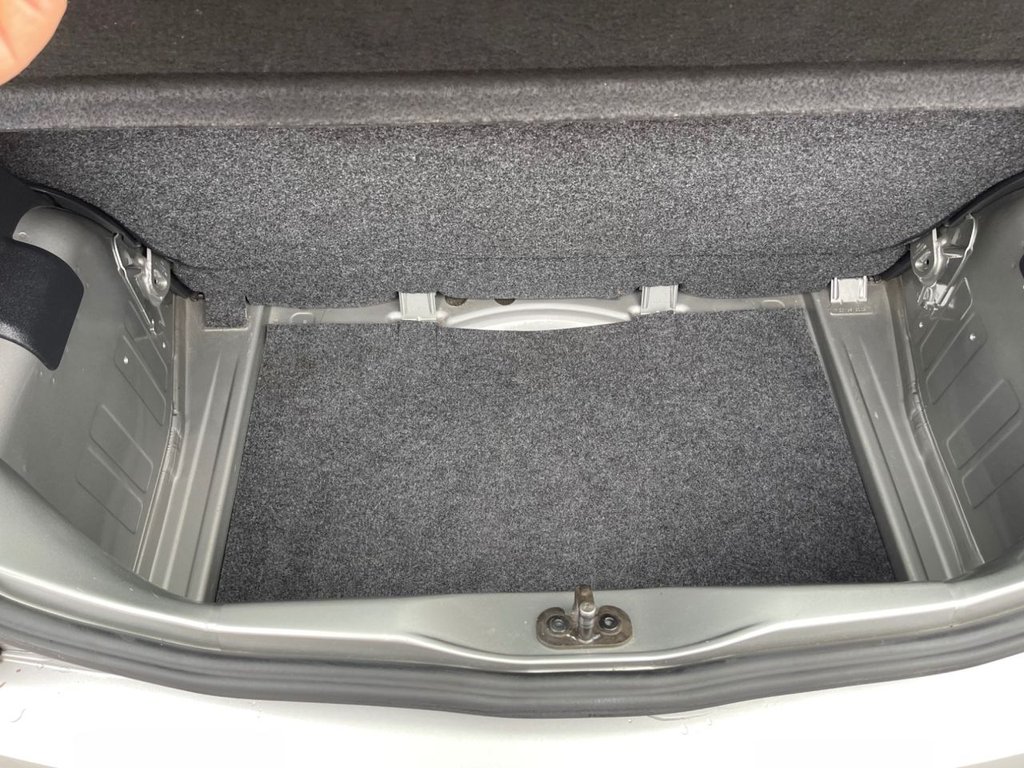 Used Volkswagen up! 2013 for sale - 76003394: Photo 27