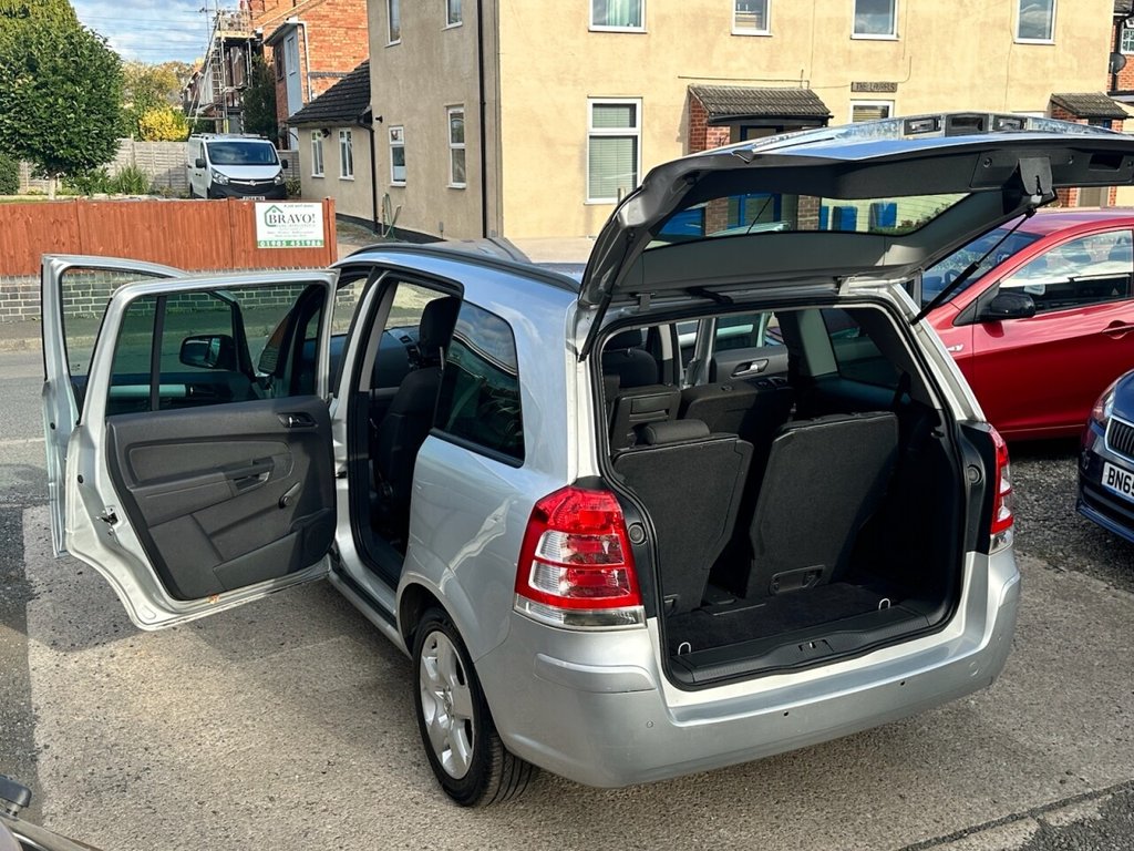 Used Vauxhall Zafira 2012 for sale - 76048594: Photo 2