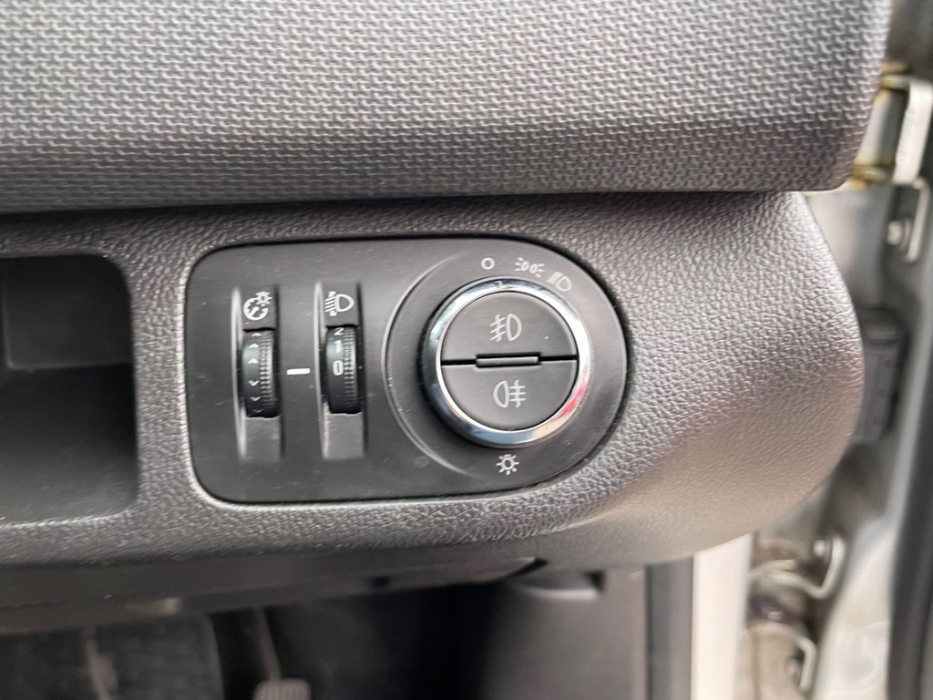 Used Vauxhall Meriva 2015 for sale - 76274035: Photo 15