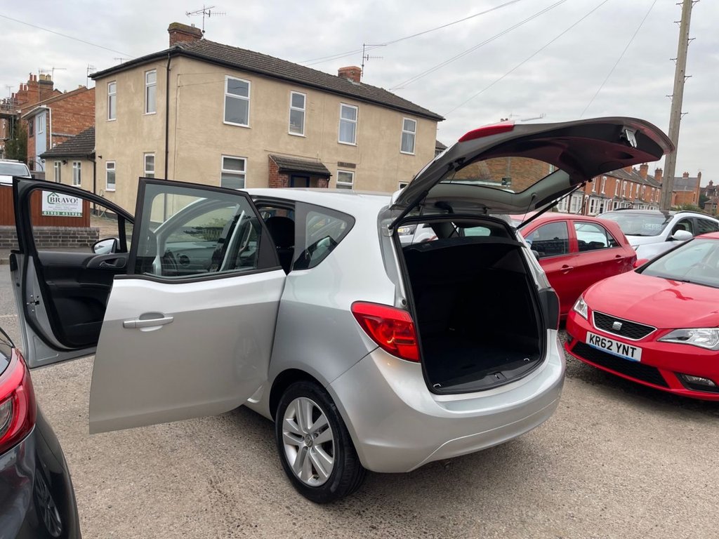 Used Vauxhall Meriva 2015 for sale - 76274035: Photo 2