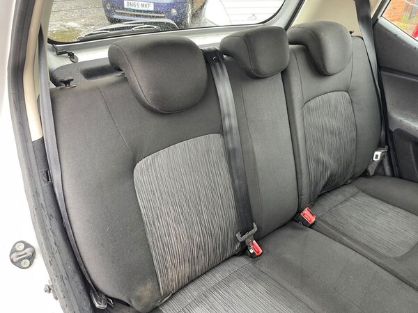 Used Hyundai i10 2012 for sale - 76162800: Photo 16