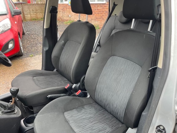 Used Hyundai i10 2012 for sale - 76162800: Photo 18
