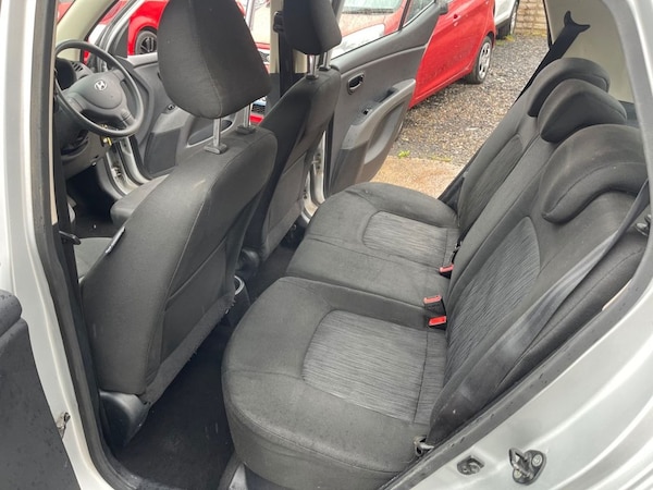 Used Hyundai i10 2012 for sale - 76162800: Photo 23