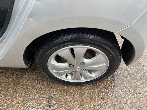 Used Hyundai i10 2012 for sale - 76162800: Photo 29