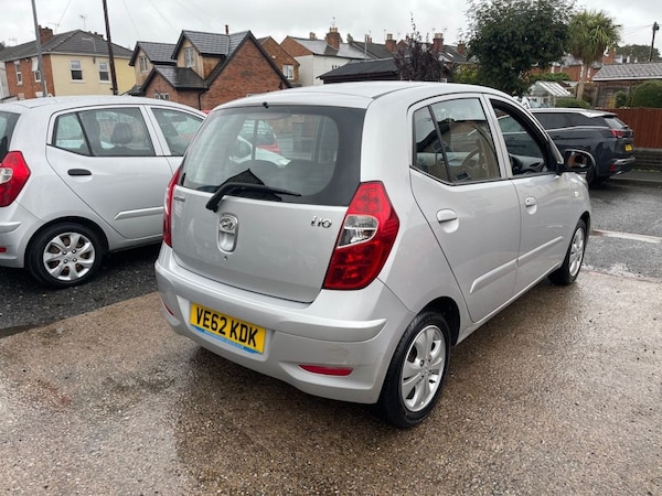 Used Hyundai i10 2012 for sale - 76162800: Photo 33