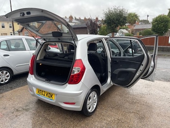 Used Hyundai i10 2012 for sale - 76162800: Photo 4