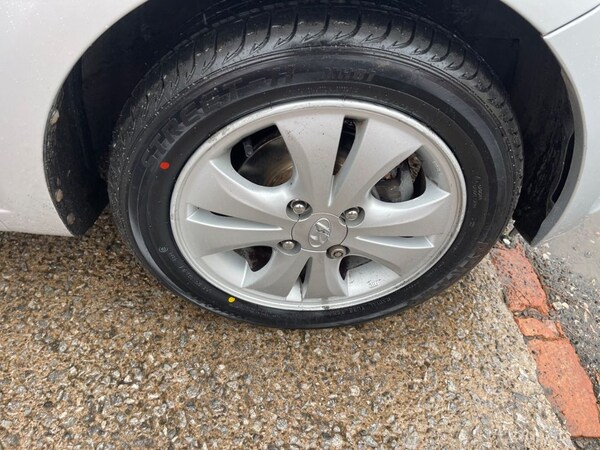 Used Hyundai i10 2012 for sale - 76162800: Photo 7