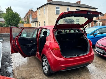 Used Kia Venga 2015 for sale - 79642684: Photo