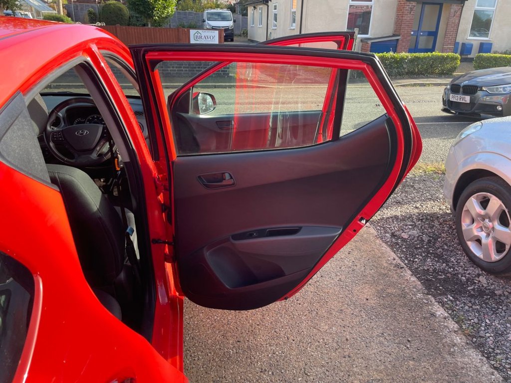 Used Hyundai i10 2018 for sale - 76286074: Photo 25