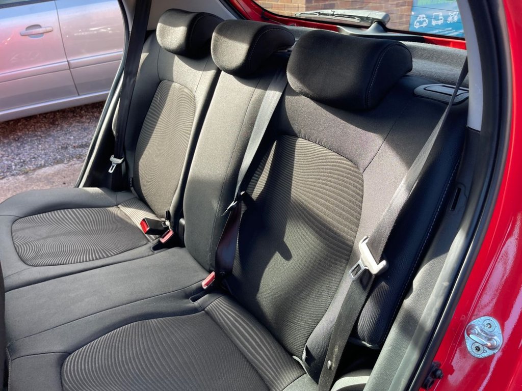 Used Hyundai i10 2018 for sale - 76286074: Photo 31