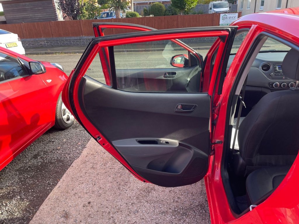 Used Hyundai i10 2018 for sale - 76286074: Photo 33