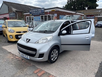 Peugeot - 107
