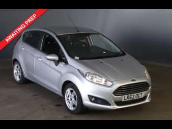 2013 (63) - 1.25 82 Zetec 5dr