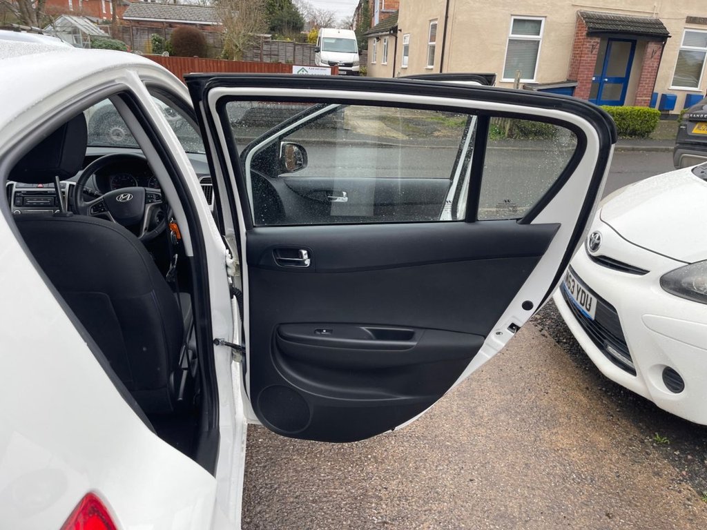 Used Hyundai i20 2013 for sale - 77693624: Photo 23