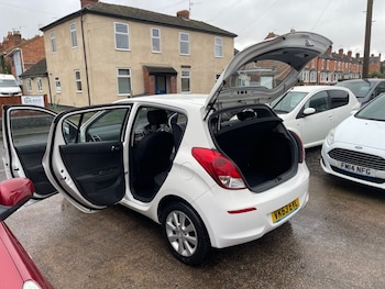 Used Hyundai i20 2013 for sale - 77693624: Photo