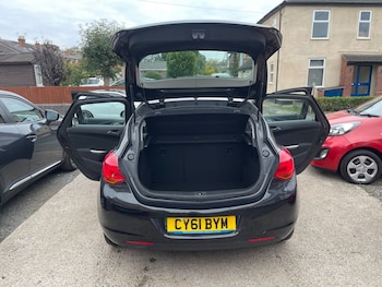Used Vauxhall Astra 2011 for sale - 76273921: Photo
