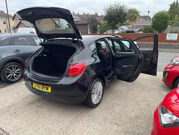 Used Vauxhall Astra 2011 for sale - 76273921: Photo