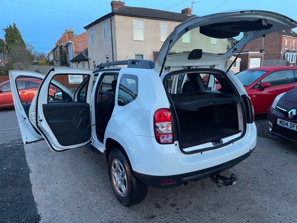 Used Dacia Duster 2017 for sale - 76654674: Photo 2