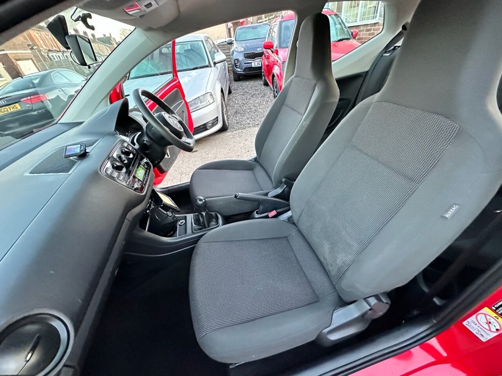 Used Volkswagen up! 2014 for sale - 76570577: Photo 14