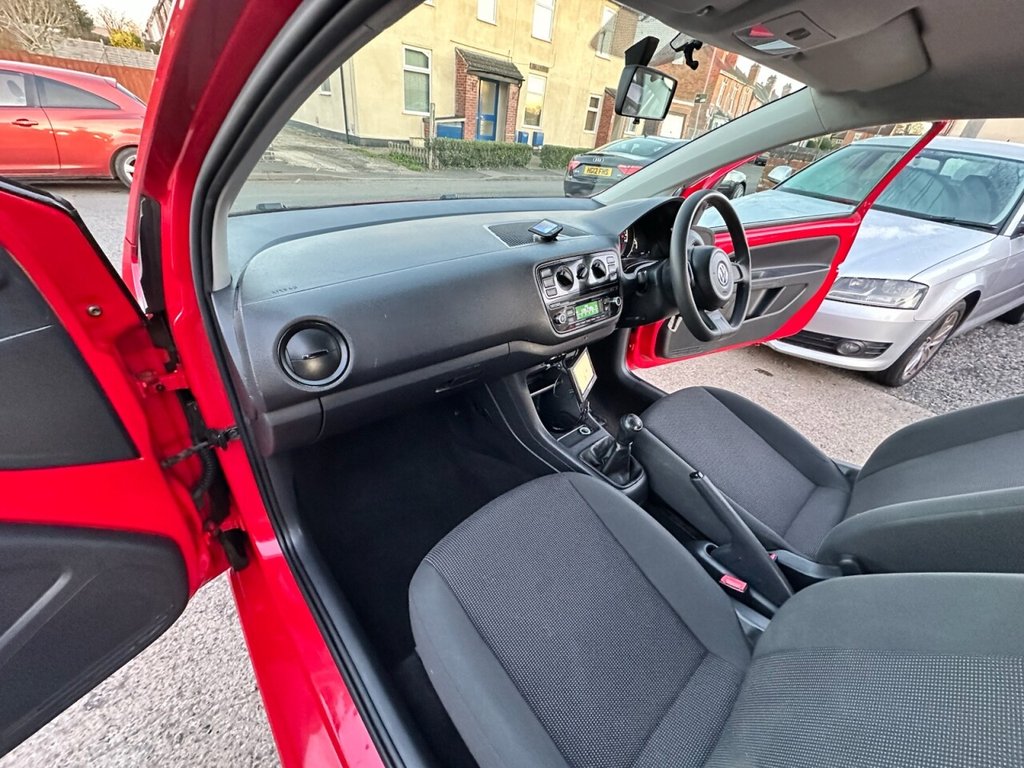 Used Volkswagen up! 2014 for sale - 76570577: Photo 15