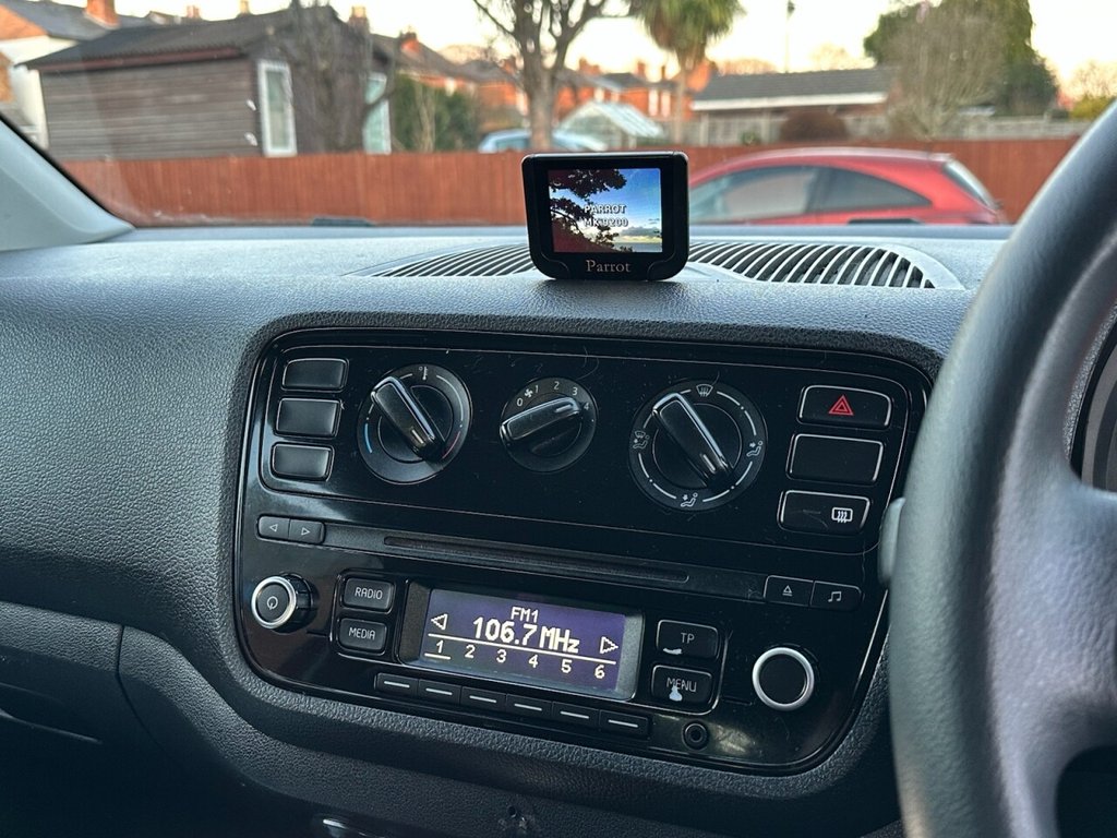 Used Volkswagen up! 2014 for sale - 76570577: Photo 19