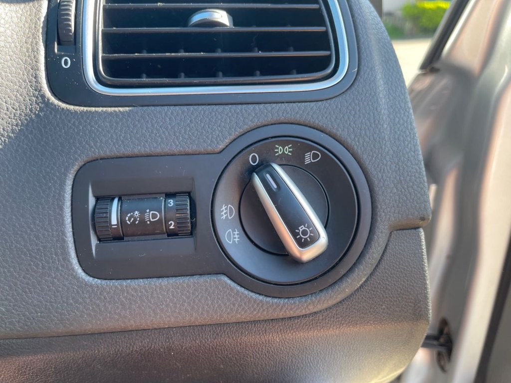 Used Volkswagen Polo 2012 for sale - 77936309: Photo 16