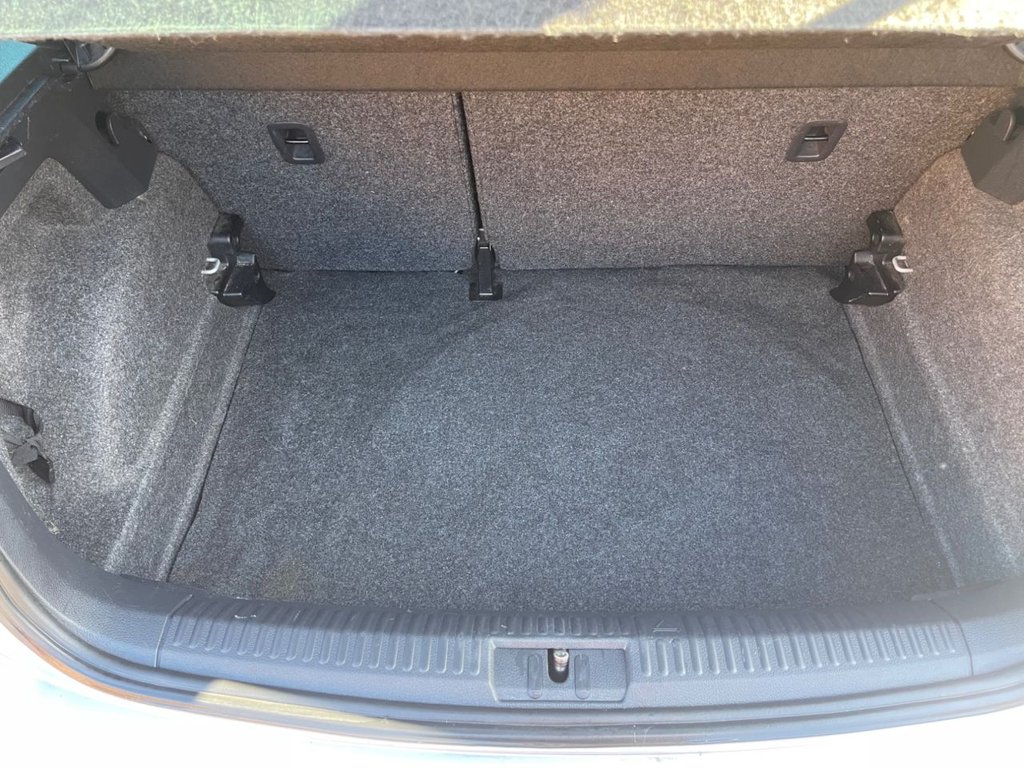 Used Volkswagen Polo 2012 for sale - 77936309: Photo 25