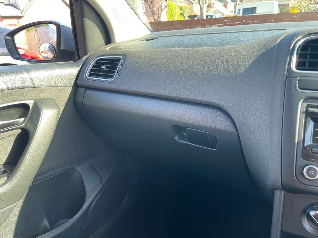 Used Volkswagen Polo 2012 for sale - 77936309: Photo 9