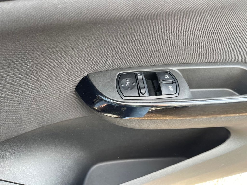 Used Vauxhall Corsa 2015 for sale - 77534228: Photo 18