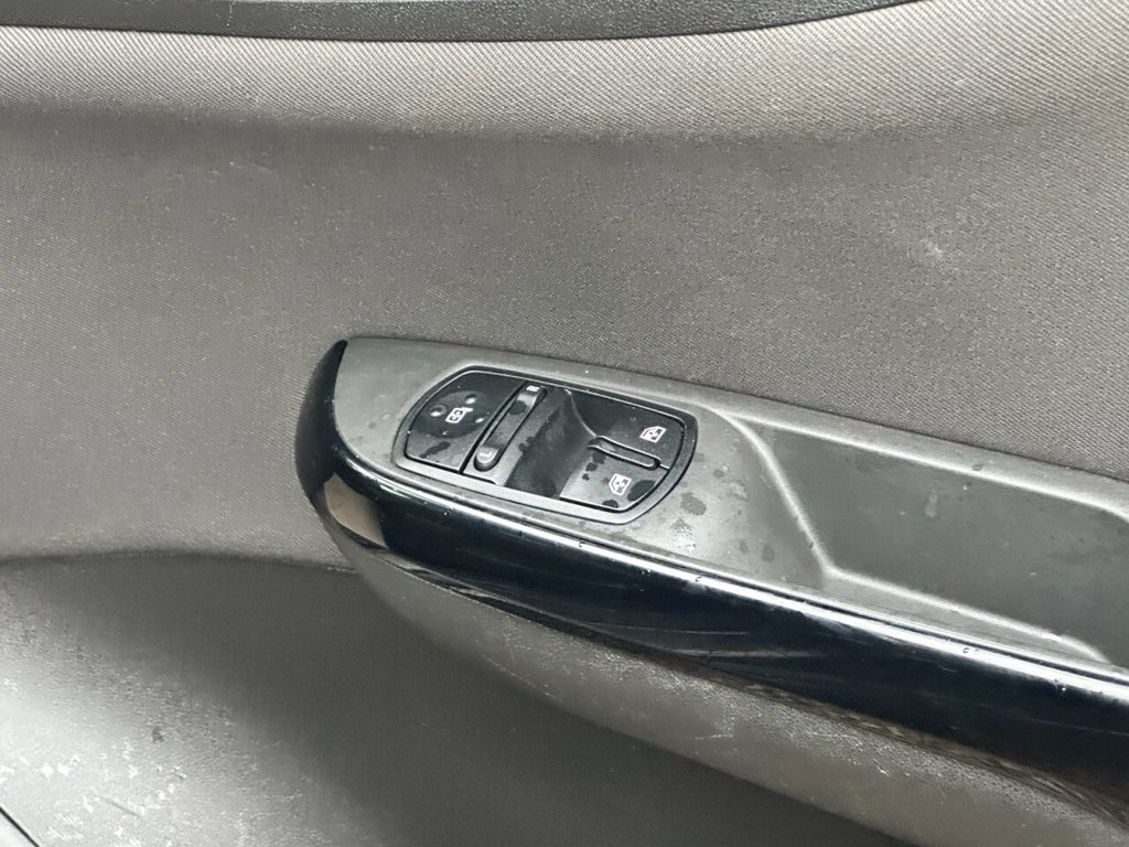 Used Vauxhall Corsa 2015 for sale - 76923877: Photo 22