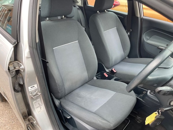 Used Ford Fiesta 2011 for sale - 76086394: Photo 15