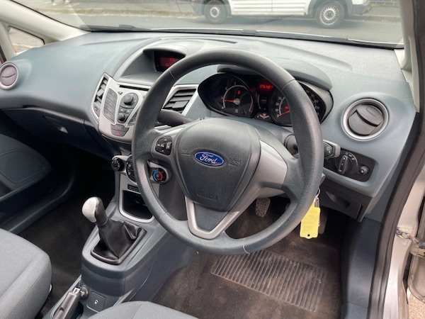 Used Ford Fiesta 2011 for sale - 76086394: Photo 16