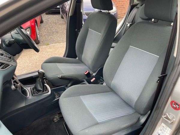 Used Ford Fiesta 2011 for sale - 76086394: Photo 22