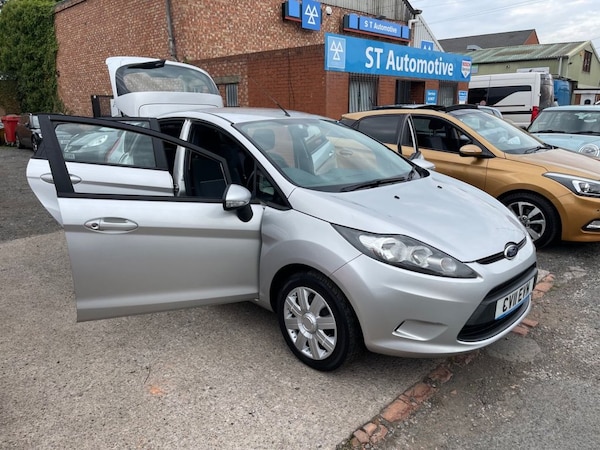Used Ford Fiesta 2011 for sale - 76086394: Photo 5