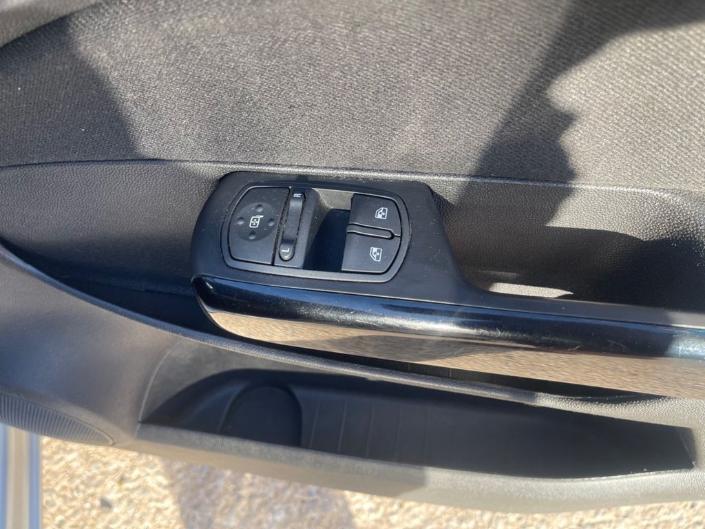 Used Vauxhall Corsa 2012 for sale - 76003397: Photo 20